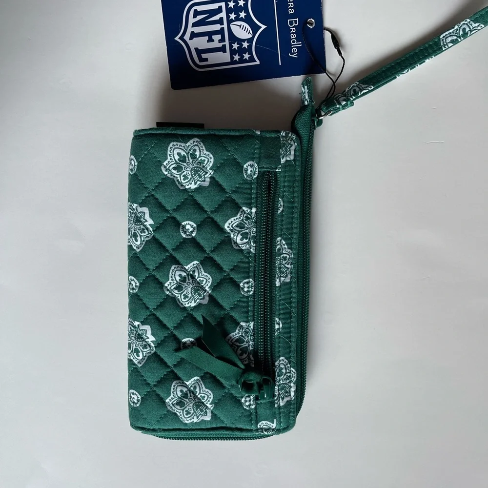 Vera Bradley Green Quilted Wallet - Picture 2 of 4